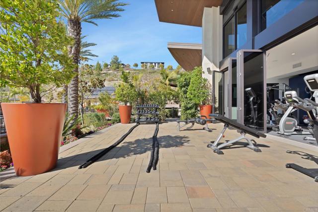 Detail Gallery Image 56 of 61 For 2816 via Alta Pl, San Diego,  CA 92108 - 2 Beds | 2/1 Baths