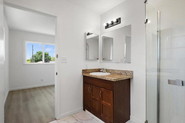 639 Douglas Avenue, Redwood City CA: https://media.crmls.org/mediaz/947c38d2-d9a2-4b98-818b-1f0ada94dc80.jpg