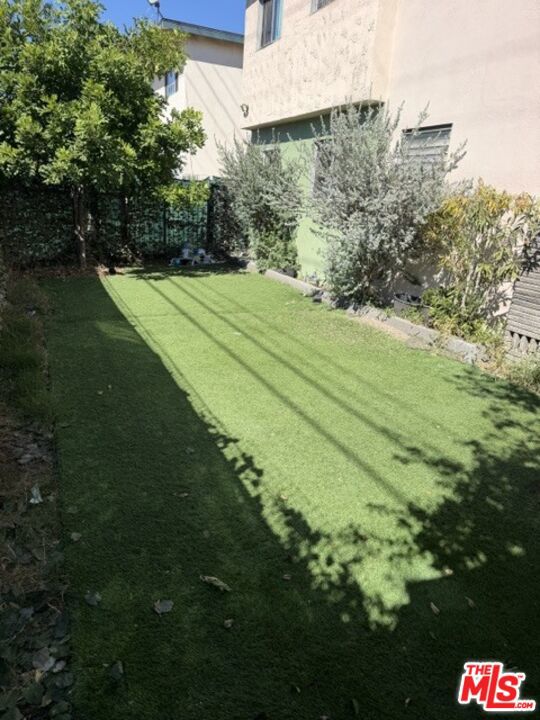 13125 Vanowen Street photo 17