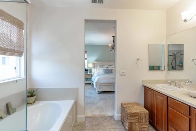 270 Robin Place, Gilroy CA: https://media.crmls.org/mediaz/947c8080-1fe7-4731-a208-cb9d1fa1da46.jpg