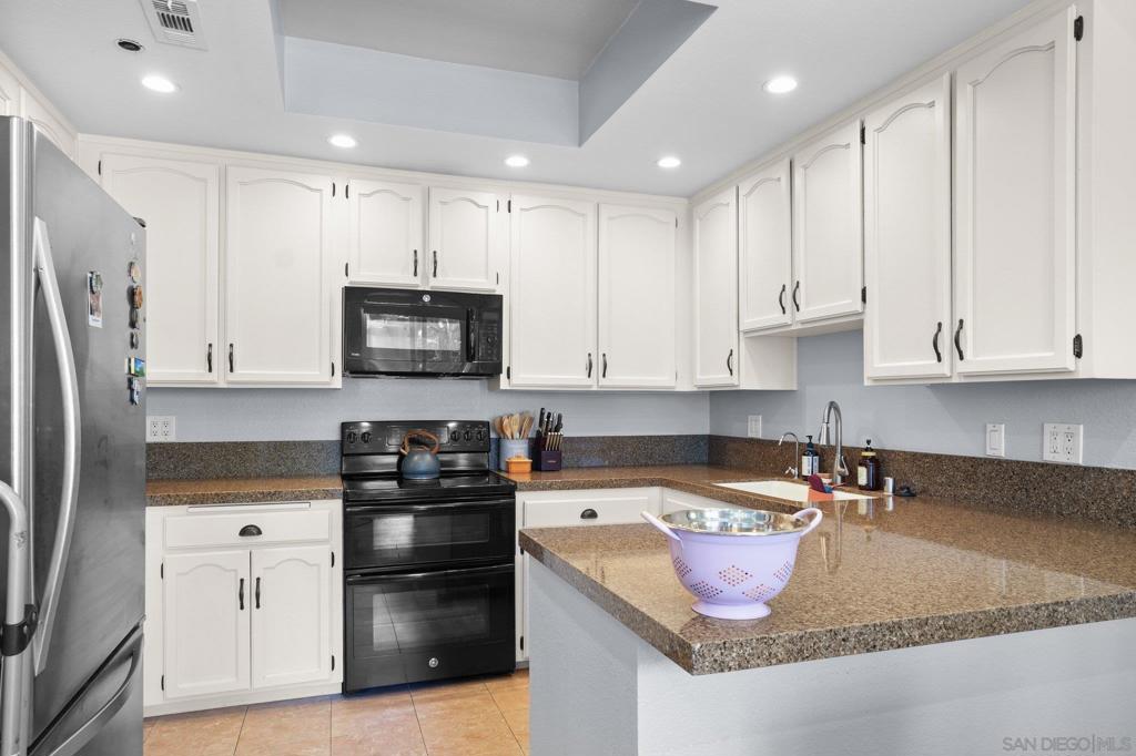 2445 Brant St - photo 4