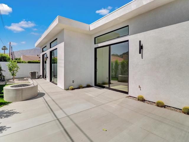 52120 Avenida Alvarado, La Quinta CA: https://media.crmls.org/mediaz/947d2e2f-8a10-479d-8b27-d30bcd4bf56b.jpg