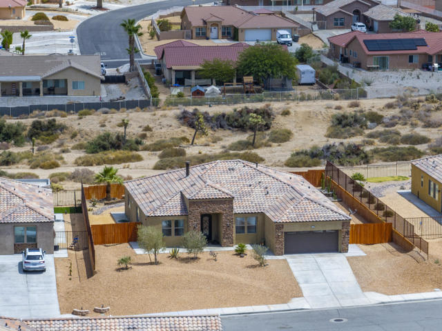 8680 Monument View Drive, Yucca Valley CA: https://media.crmls.org/mediaz/947d7829-e6dd-4387-9413-04a11101611a.jpg