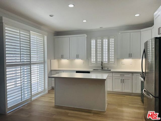 18802 Electra Court, Canyon Country CA: https://media.crmls.org/mediaz/947d7cce-2f4e-4446-9d72-6d88e2e9b936.jpg