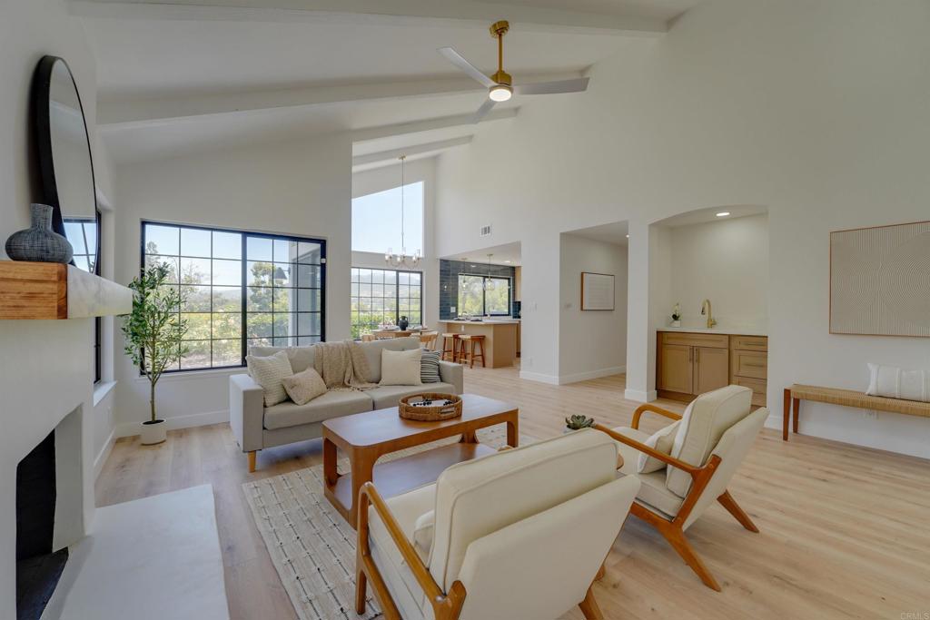 1022 La Casa Drive - photo 12