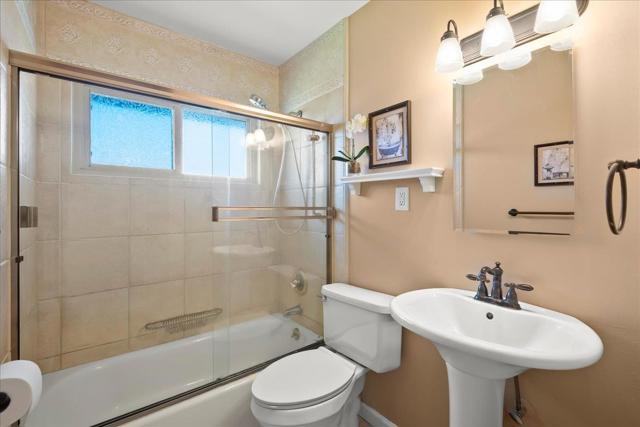 Image 21 of 27 For 2211 Sutter Avenue