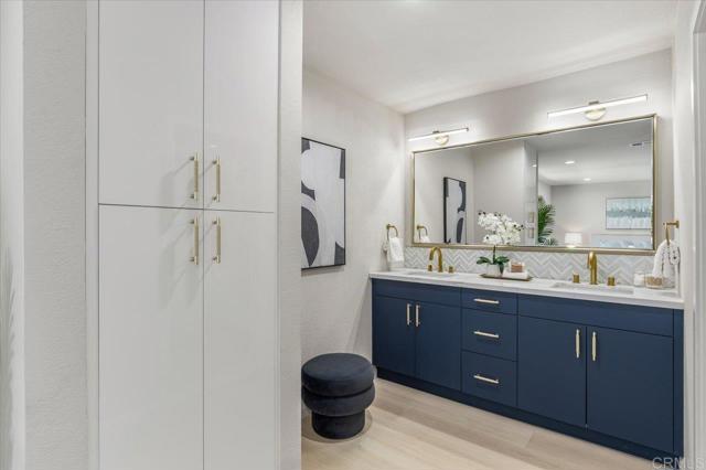 7911 Terraza Disoma, Carlsbad CA: https://media.crmls.org/mediaz/947f2e0f-dd34-4cba-8a05-d9a6d12cc0dd.jpg