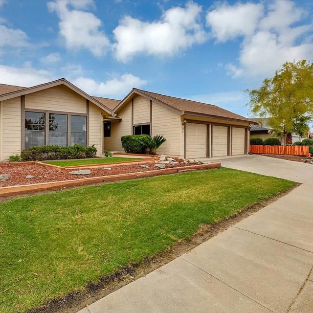 1551 Vallejo Drive, Hollister CA: https://media.crmls.org/mediaz/947fab4a-3fcd-40c3-96b5-7e94f0564615.jpg
