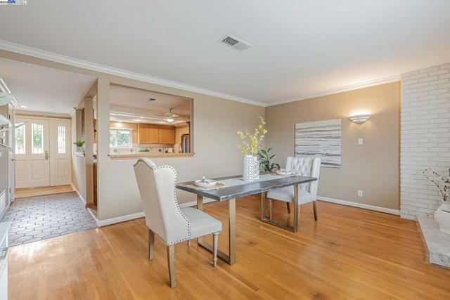 591 Vili Way, Pleasant Hill CA: https://media.crmls.org/mediaz/947fae16-deea-431f-977a-788fd1b946e3.jpg