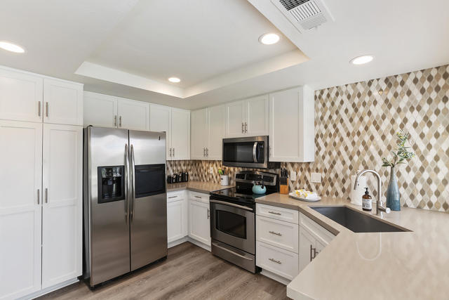 55459 Tanglewood, La Quinta CA: https://media.crmls.org/mediaz/947fd86d-b2f1-49ab-ac32-748599839001.jpg