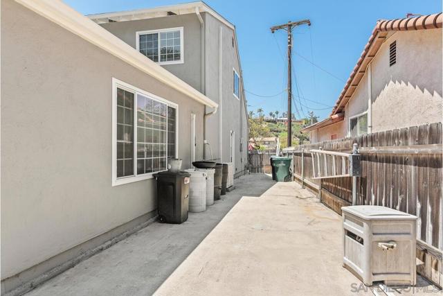 5483 Maisel Way, San Diego CA: https://media.crmls.org/mediaz/9480e38f-8dca-4e8c-870f-a20b18e9d47f.jpg