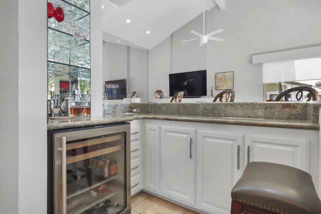 209 Bouquet Canyon Drive, Palm Desert, CA 92211