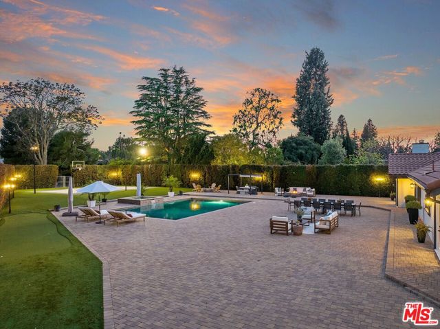 23030 Collins Street photo 2