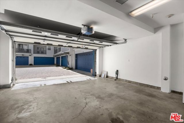 6010 Celedon, Playa Vista CA: https://media.crmls.org/mediaz/9481f06b-26fd-44e5-95d2-e0cc6a7fbd24.jpg