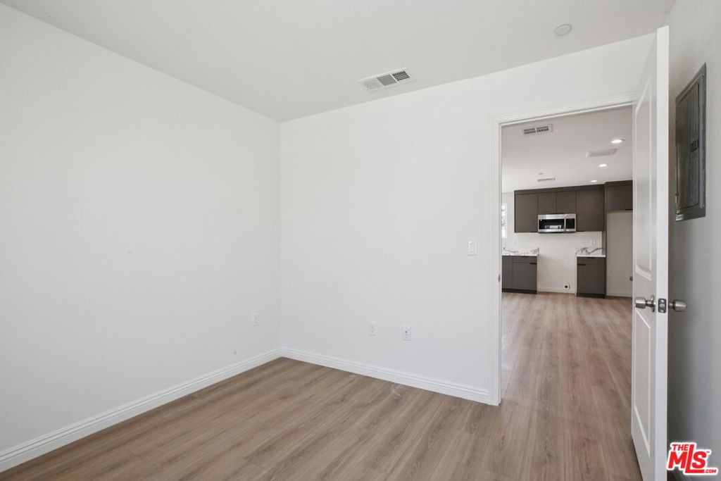 MLS #25567415 img 14