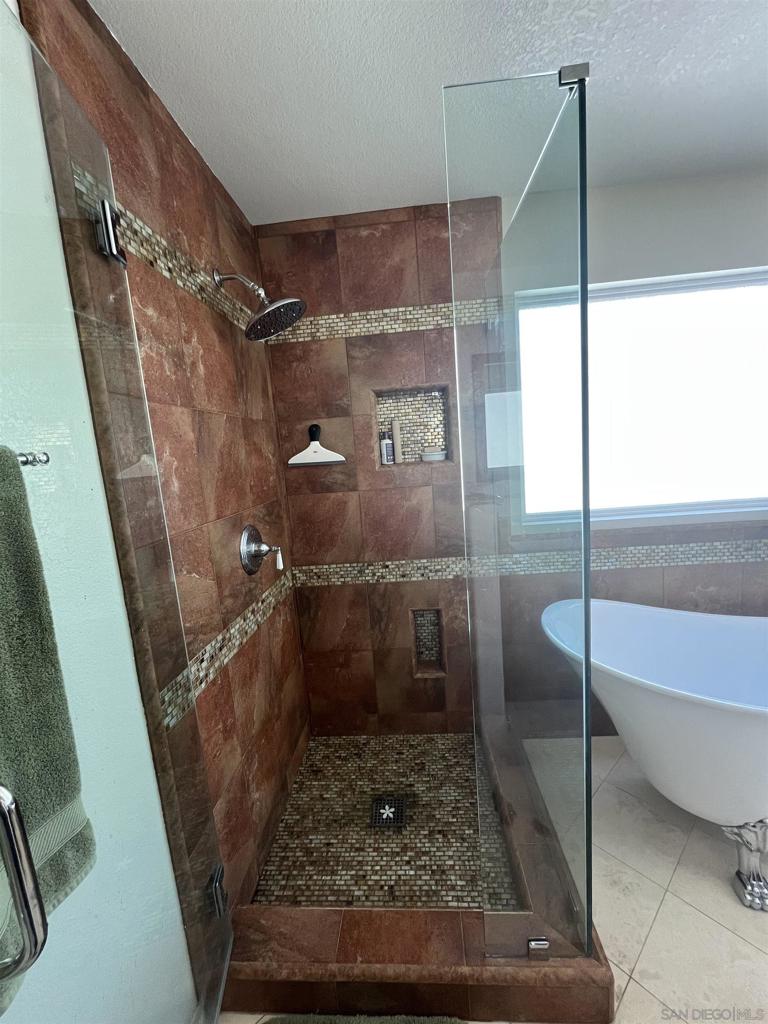 MLS #250040240SD image #22