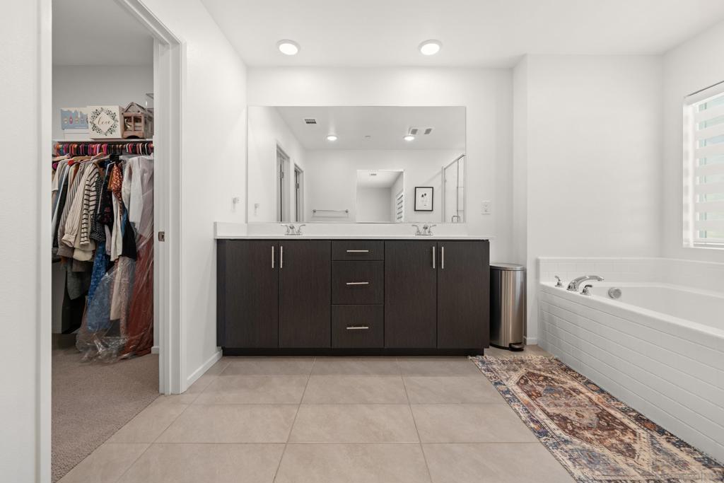 MLS #250034988SD img 20