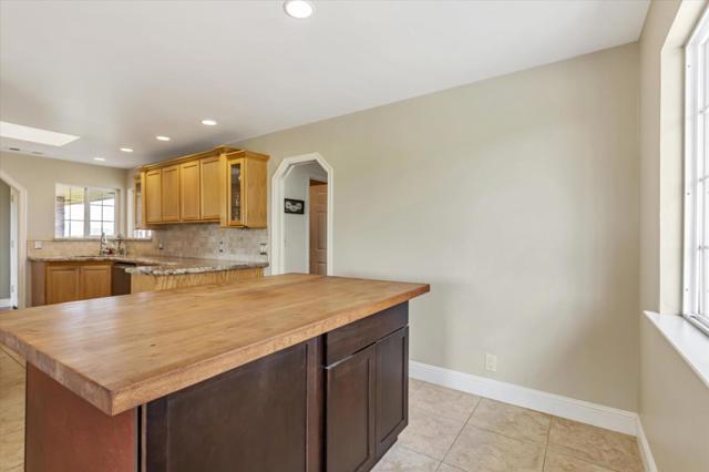1204 Shore Road, Hollister CA: https://media.crmls.org/mediaz/9483c2aa-6f97-4558-8232-48c1ad89559b.jpg