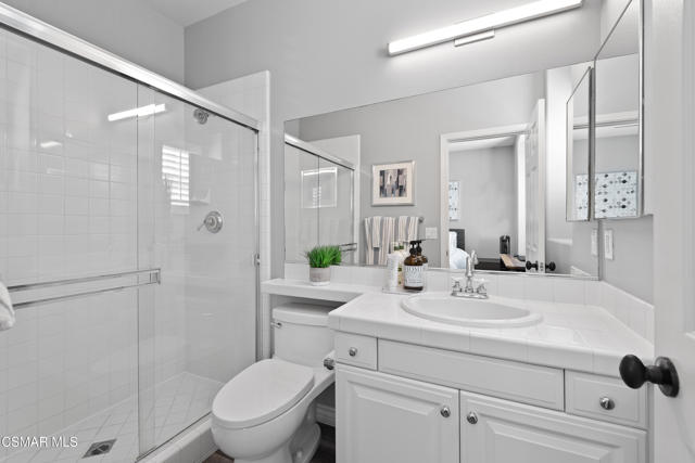 976 Blackbourne, Oak Park CA: https://media.crmls.org/mediaz/9483e5d8-fbab-4ec0-ae86-87ff1e94f32b.jpg