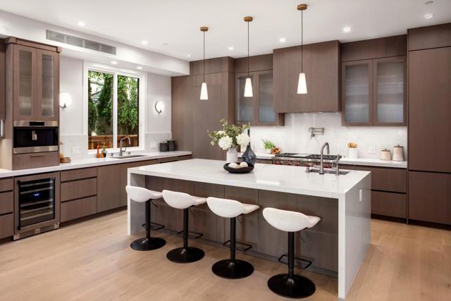 1080 Creek Drive, Menlo Park CA: https://media.crmls.org/mediaz/94857b52-68fc-48fe-8965-0446ac11f713.jpg