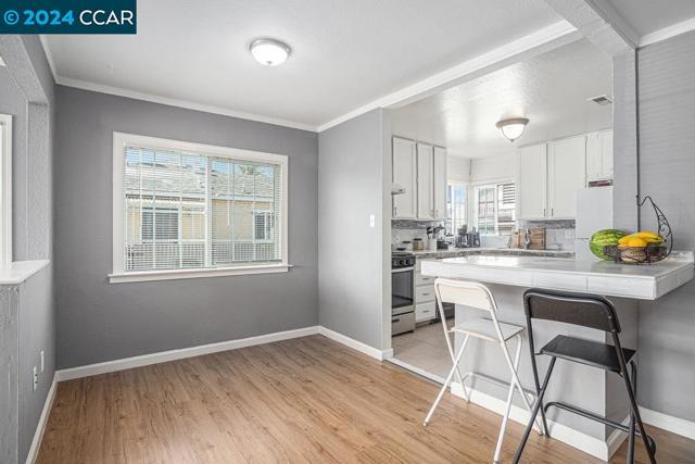 Image 9 of 37 For 637 43rd Street