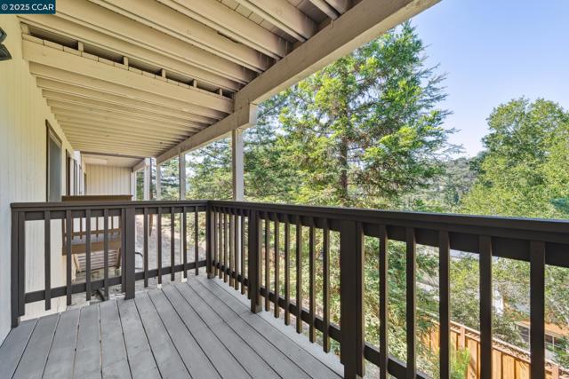 1149 Camino Vallecito, Lafayette CA: https://media.crmls.org/mediaz/9485c760-b454-4457-90b3-a7cc52931895.jpg
