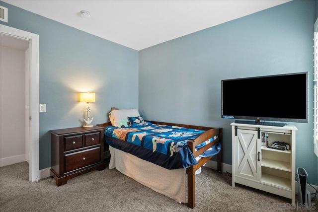 10212 Caminito Pitaya, San Diego CA: https://media.crmls.org/mediaz/94861b01-4161-4854-8636-8eecd78380f8.jpg