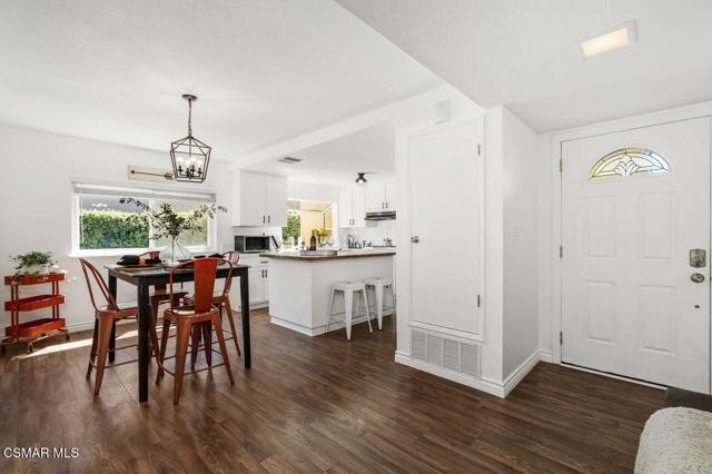 2142 Atwater Avenue, Simi Valley CA: https://media.crmls.org/mediaz/9486722a-1668-455a-9e39-192eba32ac0e.jpg