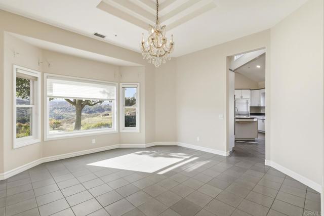 Detail Gallery Image 15 of 56 For 6802 Pakama Ln, Vista,  CA 92084 - 4 Beds | 4 Baths
