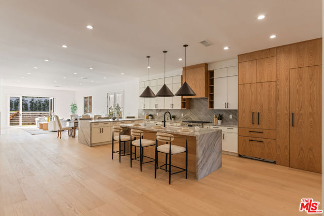 5110 Orange Place, Los Angeles CA: https://media.crmls.org/mediaz/94869eeb-a745-4479-8f13-8a0c371eff8e.jpg