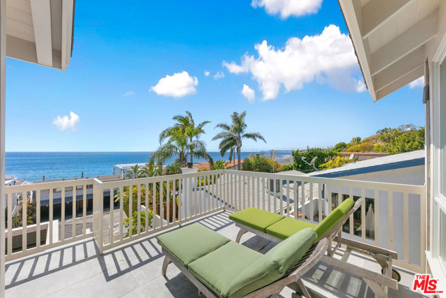 25157 Malibu Road, Malibu CA: https://media.crmls.org/mediaz/9487e10c-3201-4f60-a032-d10669c5508e.jpg