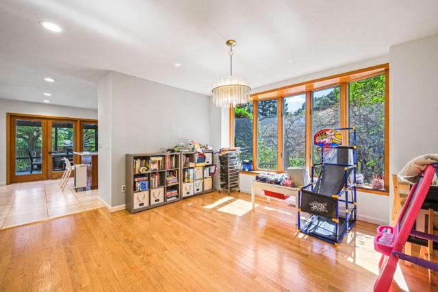 3265 Greenhills Drive, Lafayette CA: https://media.crmls.org/mediaz/948806c7-f627-4cec-836c-bdc13936d818.jpg