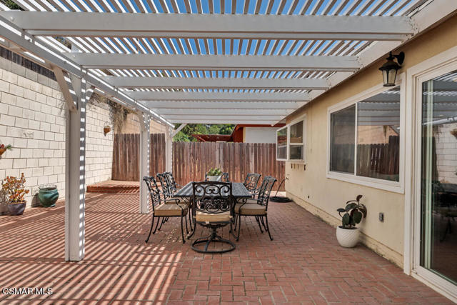 30 S Ellis Place, Newbury Park CA: https://media.crmls.org/mediaz/94885c73-34ff-487f-9e8a-a993178bcb21.jpg