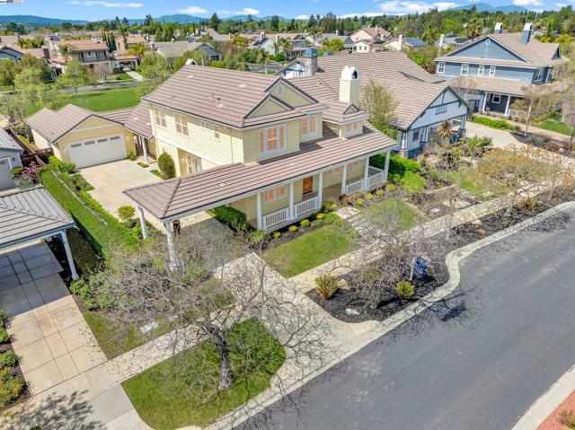 3043 Picholine Dr, Livermore CA: https://media.crmls.org/mediaz/9488b31f-73bc-4e72-9754-13c776c2fbe0.jpg