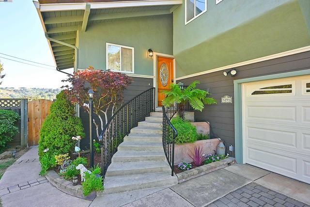 5295 Winifred Dr, Castro Valley CA: https://media.crmls.org/mediaz/948918cc-5f38-4979-aa5c-09fdd3f9e427.jpg