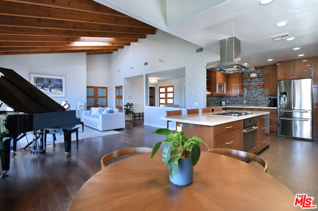 3609 Berry DriveStudio City img 15