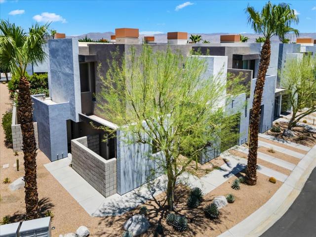 252 Breeze Loop, Palm Springs CA: https://media.crmls.org/mediaz/948a69af-5c10-45c8-8f3c-0bf5a17fc094.jpg