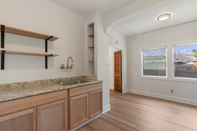 2238 7Th, Berkeley CA: https://media.crmls.org/mediaz/948a9630-5b1e-4ef8-98f1-4a8af92101bc.jpg