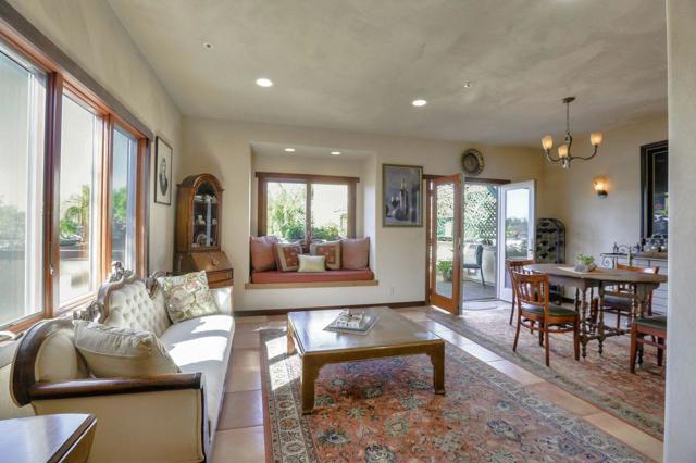 725 Correas Street, Half Moon Bay CA: https://media.crmls.org/mediaz/948a9cae-bf5e-45f1-9a55-11b266904055.jpg