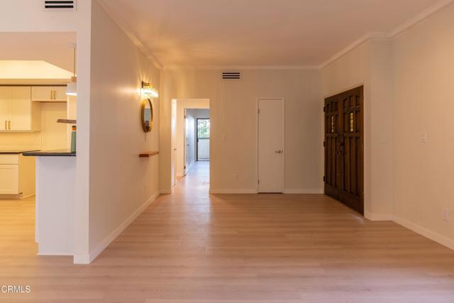 Detail Gallery Image 8 of 16 For 234 N Kenwood St #202,  Glendale,  CA 91206 - 2 Beds | 2 Baths