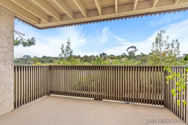 8640 Via Mallorca, La Jolla CA: https://media.crmls.org/mediaz/948afef4-bb69-4e86-9e8d-ad76186196a2.jpg