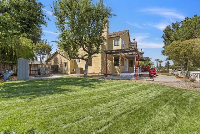 310 Bonnie Lane, Hollister CA: https://media.crmls.org/mediaz/948b6533-0ffe-405b-98b6-9b1c4f42a11e.jpg