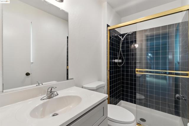 14617 Doolittle Dr, San Leandro CA: https://media.crmls.org/mediaz/948ba96a-6413-46e8-9a2e-ce0953d559ce.jpg