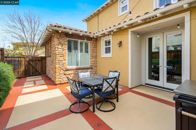 5617 Evolene St, Danville CA: https://media.crmls.org/mediaz/948c3e74-947f-44e3-bb5b-6787880dab4f.jpg