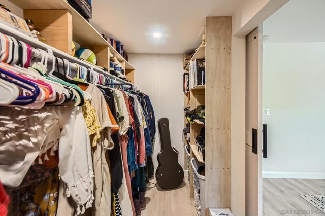 8039 Calle Fanita, Santee CA: https://media.crmls.org/mediaz/948c9eea-bda9-4435-ac3c-1f83a0e67c42.jpg