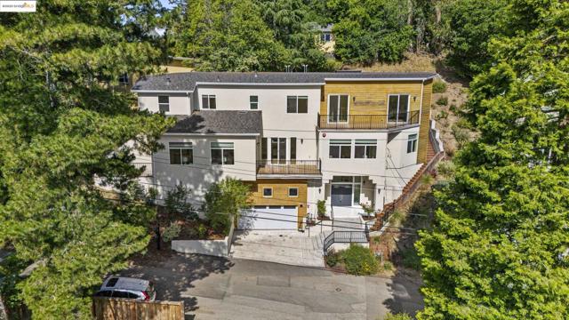 5915 Balboa Dr, Oakland CA: https://media.crmls.org/mediaz/948cf1b5-f721-48bf-bd93-1978e741208e.jpg