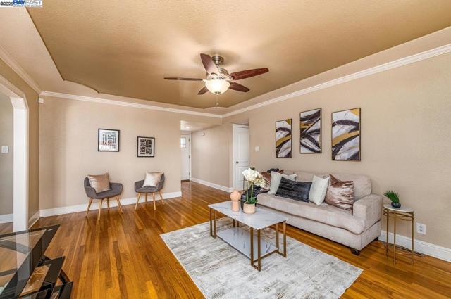 1429 Columbus Ave, Livermore CA: https://media.crmls.org/mediaz/948d136d-a5fd-47e7-9e55-d2529d9d4aab.jpg