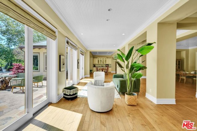 29734 Mulholland Highway, Agoura Hills CA: https://media.crmls.org/mediaz/948d1897-24c6-4069-9711-07756299e93a.jpg