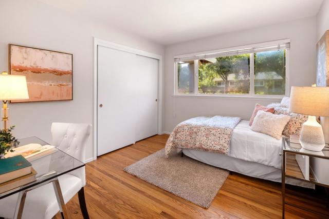 880 Moana Court, Palo Alto CA: https://media.crmls.org/mediaz/948dac38-fb01-4912-b131-02e6acee1da3.jpg