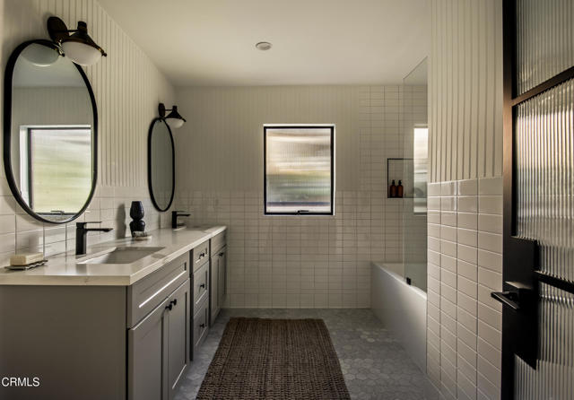 Detail Gallery Image 19 of 42 For 2994 Durand Dr, Los Angeles,  CA 90068 - 5 Beds | 3 Baths